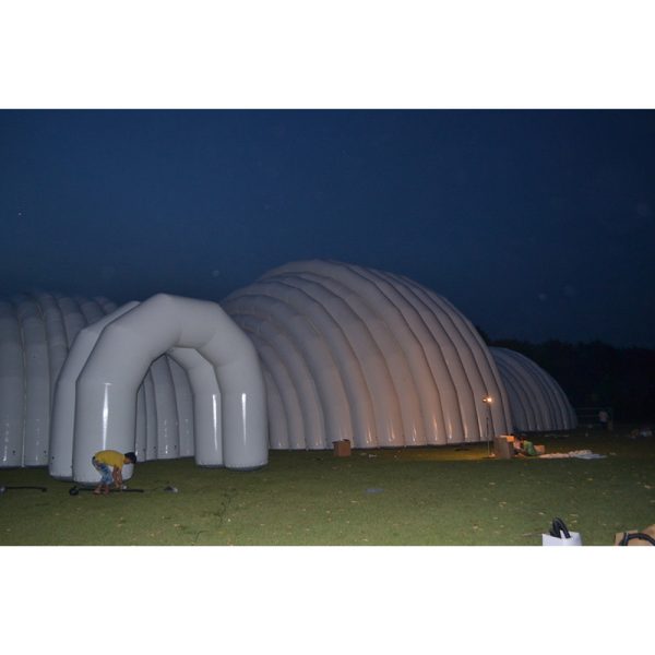 Caterpillar inflatable tent (7)